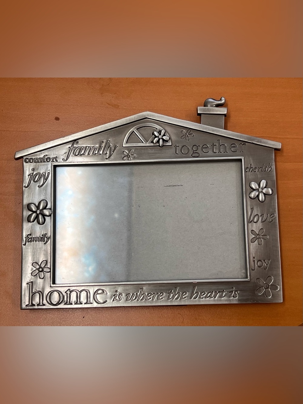 Fetco Home Decor "Family"
Pewter Picture Frame 6" x 4” House Shape